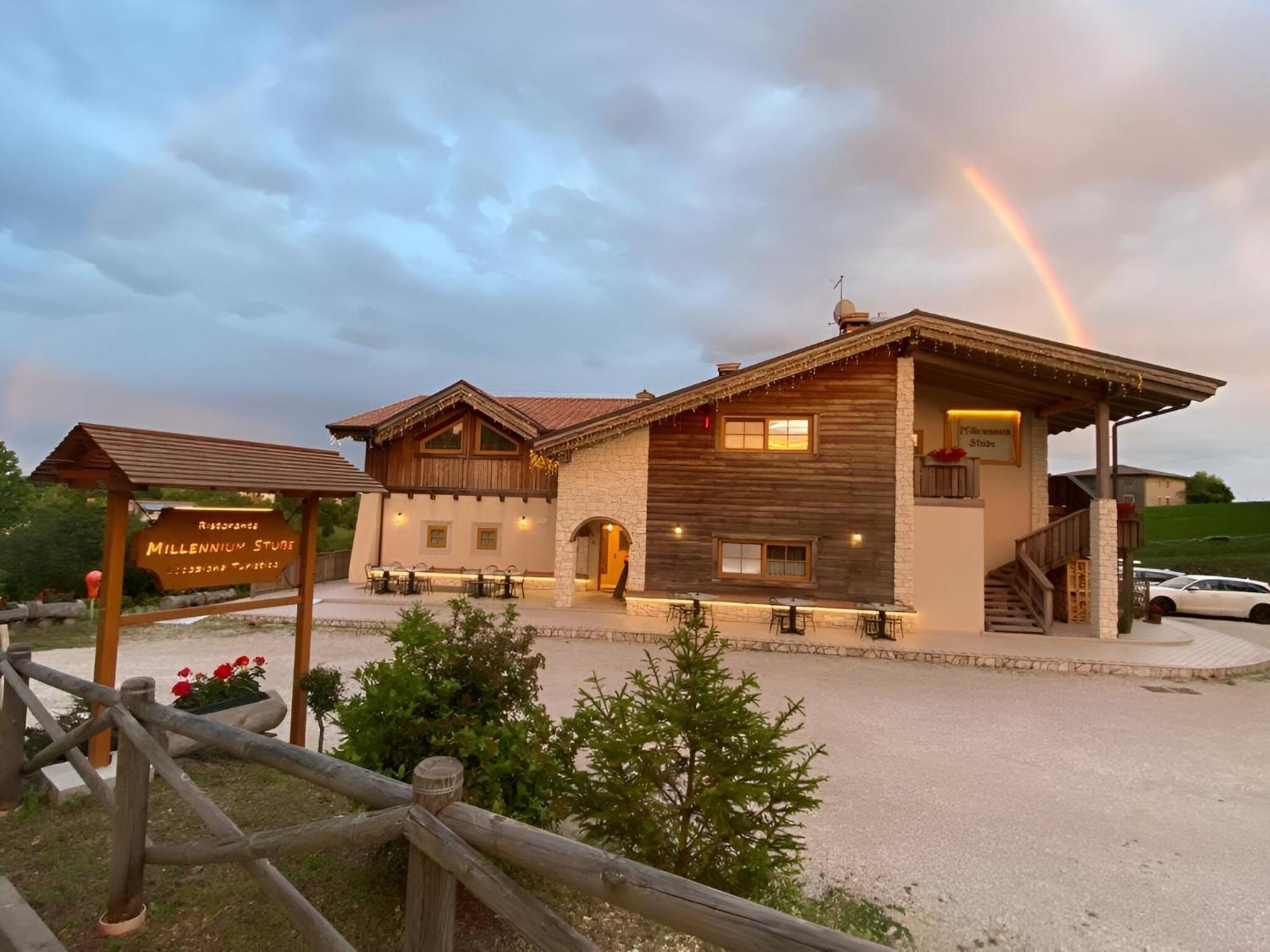 Millennium Stube Locazione Turistica Bed & Breakfast Zovencedo Екстериор снимка